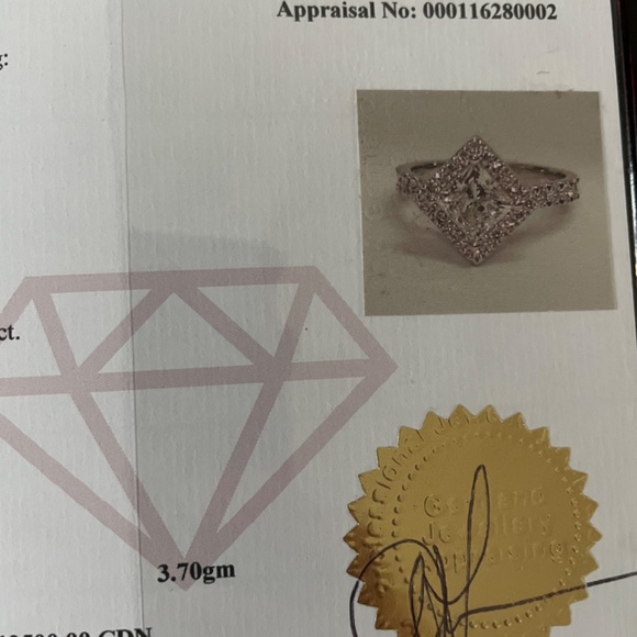 Diamond engagement ring - Picture 4 of 5